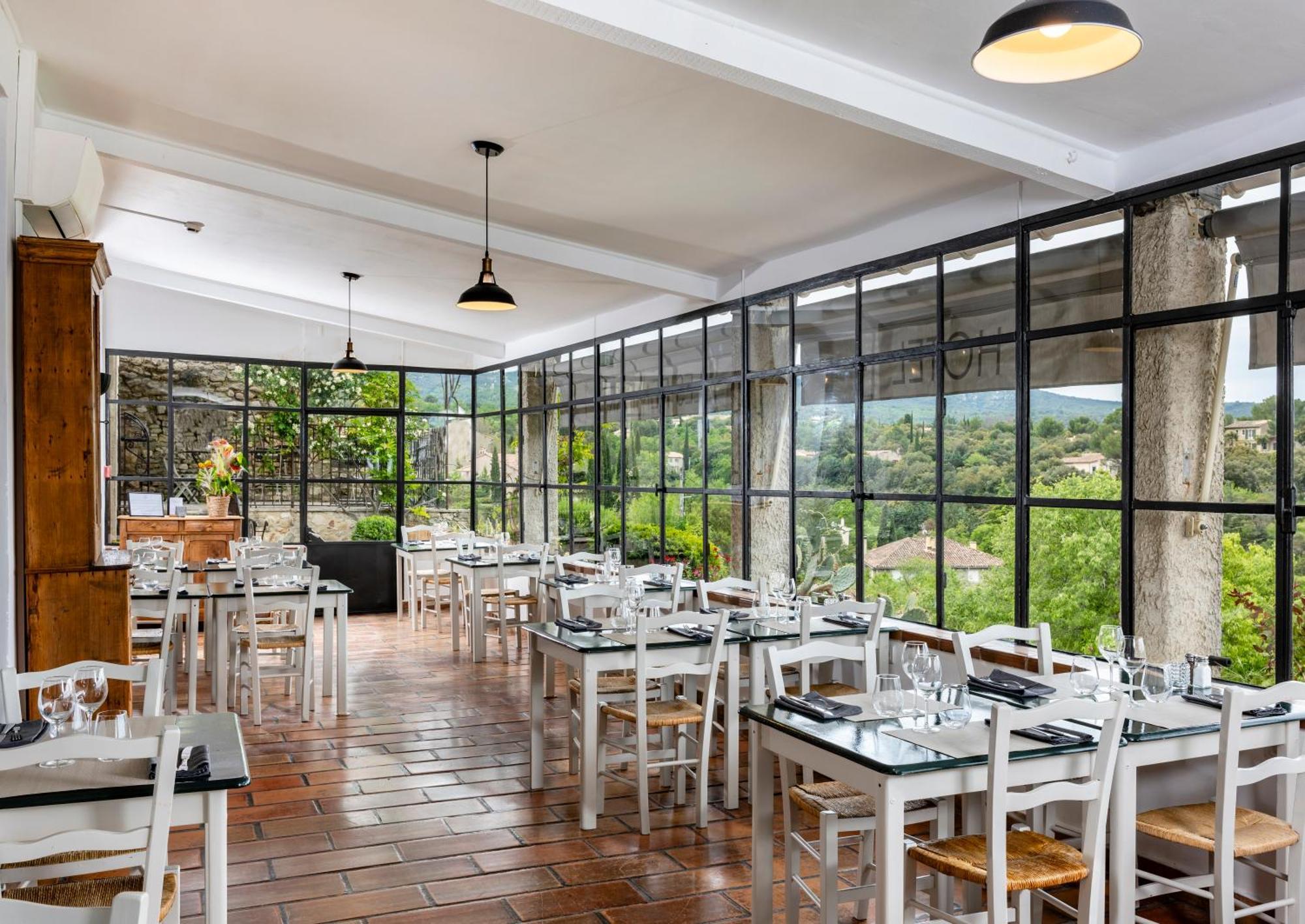 Hotel Restaurant Les Remparts Venasque Exteriör bild